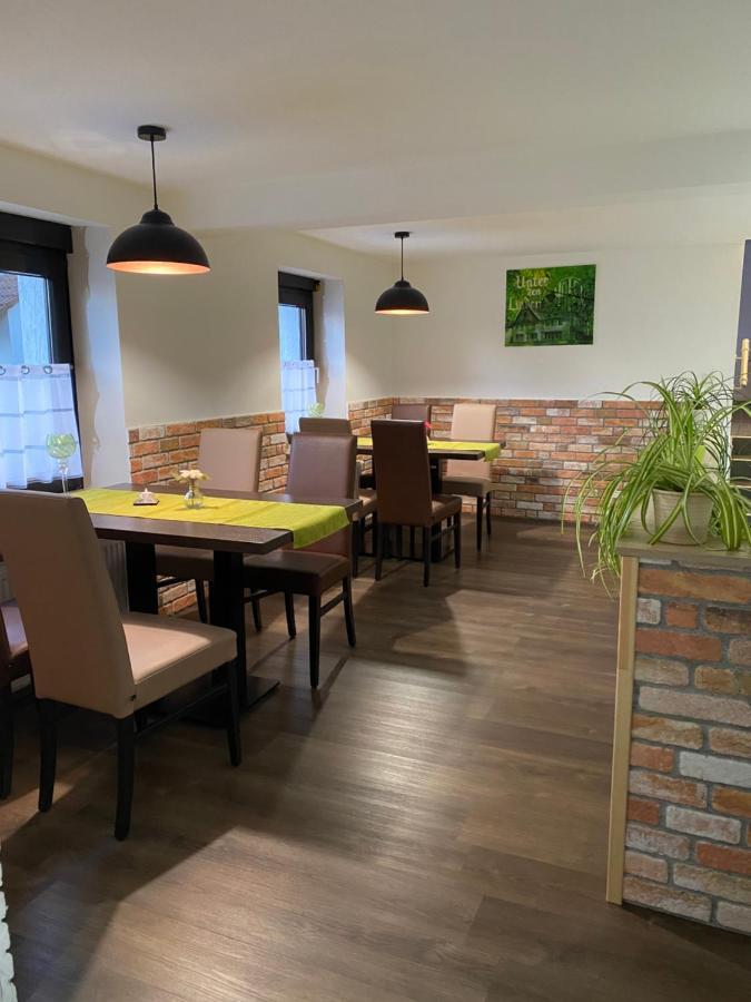 Hotel Unter Den Linden Kierspe エクステリア 写真